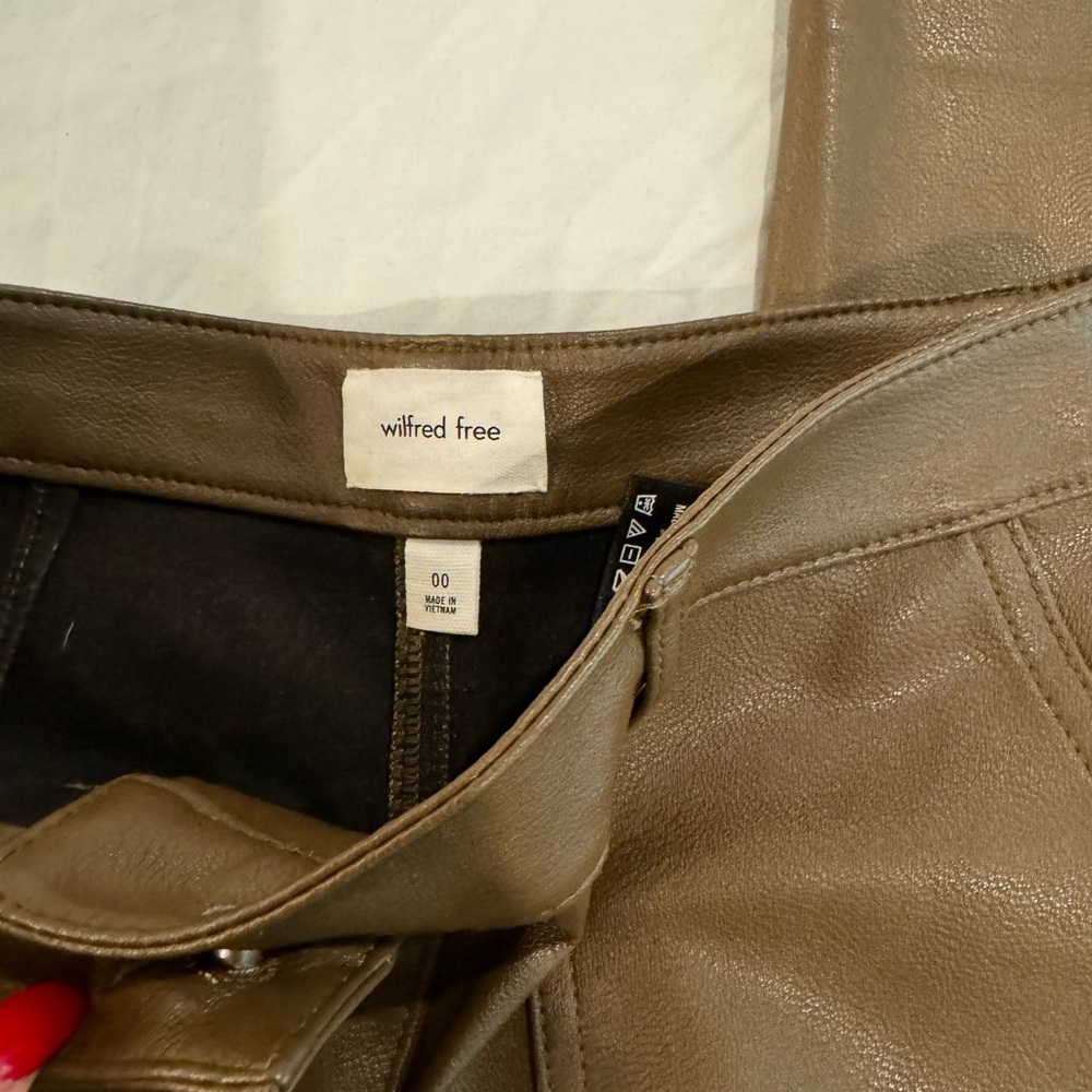 Aritzia pants - Picture 3 of 4
